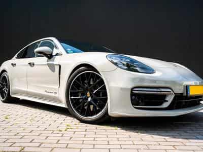 Porsche Panamera 4S E-Hybrid (2022) - Photo 11