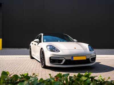 Porsche Panamera 4S E-Hybrid (2022) - Photo 14