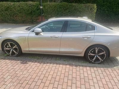Volvo S60 ZSH1VD0? (2022) - Foto 1