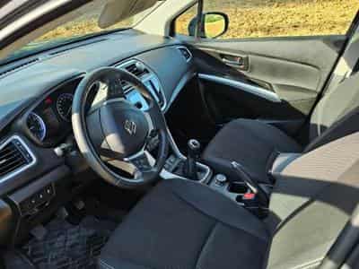Suzuki SX4 S-Cross GL+ (2017) - Photo 6
