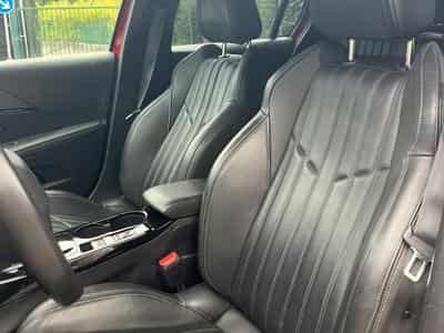 Peugeot 208 GT (2020) - Photo 7