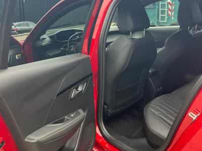 Peugeot 208 GT (2020) - Photo 10