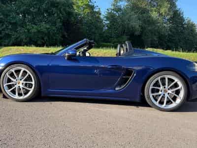 Porsche 718 Spyder, 918 Carbonsitze, Manuel, Bose, (2023) - Photo 2