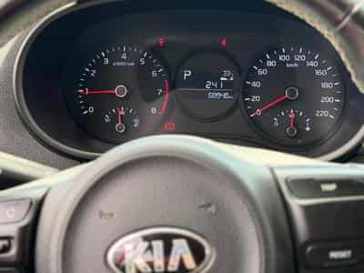 Kia Picanto 1.2 Automatic 84 HP (2017) - Photo 10