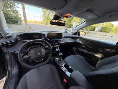 Peugeot 208 Allure Pack (2023) - Photo 2