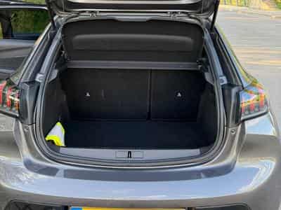 Peugeot 208 Allure Pack (2023) - Photo 8