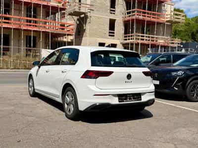 VW Golf VIII 1.0 eTSI 110 Life (2022) - Photo 4