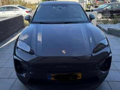Porsche Macan (2024) - Photo 1