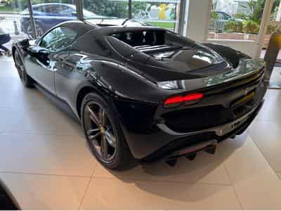 Ferrari 296 GTS (2025) - Foto 2