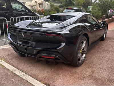 Ferrari 296 GTS (2025) - Foto 4
