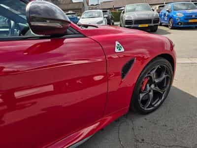Alfa-Romeo Giulia QUADRIFOGLIO 2.9 V6 BI-TURBO 520 AT8 (2024) - Photo 3
