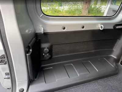 Suzuki Jimny JIMNY ALLGRIP GPS + HIFI ALPINE + 220V (2023) - Photo 7