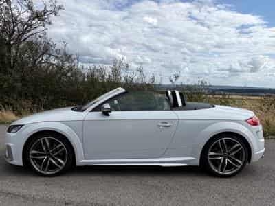 Audi TTS S tronic (2023) - Foto 1