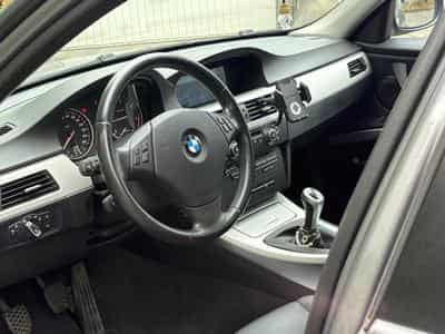 BMW 318 Serie 3 E91 Touring (2011) - Foto 9
