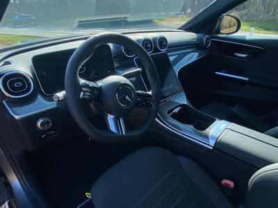 Mercedes C 200 C 220 D AMG (2023) - Photo 4