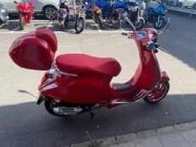 Piaggio Vespa Série limitée RED (2022) - Foto 1