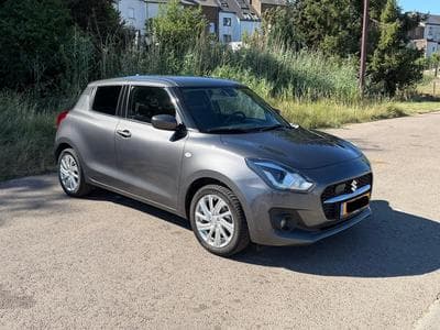 Suzuki Swift 1.2 GLX Hybride Essence Automatique (2023) - Photo 1