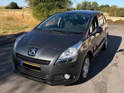 Peugeot 5008 (2013) - Photo 1