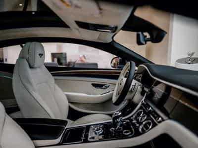 Bentley Continental GT Speed W12 (2022) - Photo 7