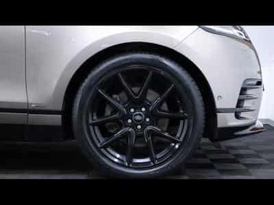 Land-Rover Range Rover Velar P300 R-Dynamic HSE Auto (2019) - Photo 8