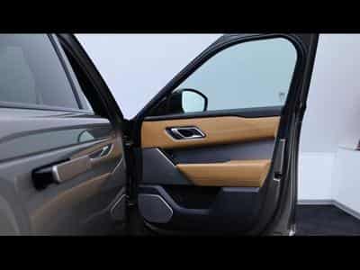 Land-Rover Range Rover Velar P300 R-Dynamic HSE Auto (2019) - Photo 15
