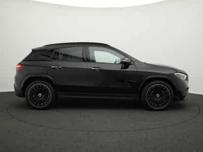 Mercedes GLA 180 AMG-Line Premium Plus (2025) - Photo 5