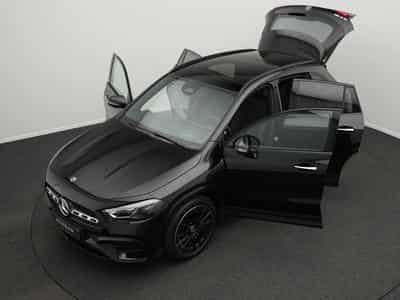 Mercedes GLA 180 AMG-Line Premium Plus (2025) - Photo 14