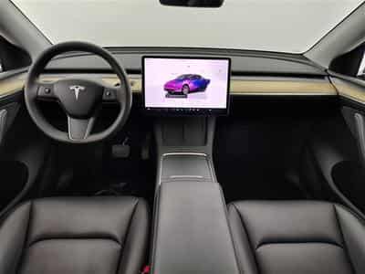Tesla Model Y Standard Range RWD CUIR/NAVI/PANO (2023) - Photo 8