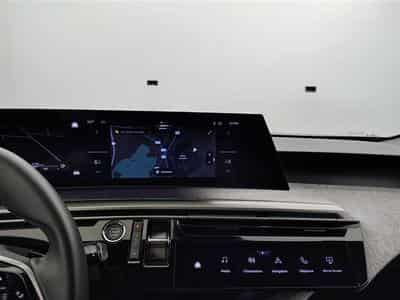 Peugeot 5008 1.2 HYBRID 136cv e-DSC6 Allure Pack 7pl. NAVI / CAMERA 360° (2025) - Photo 11