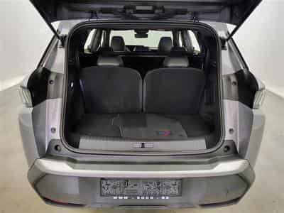 Peugeot 5008 1.2 HYBRID 136cv e-DSC6 Allure Pack 7pl. NAVI / CAMERA 360° (2025) - Photo 14