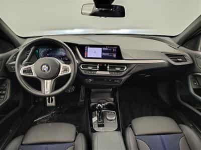 BMW 116 116iA Pack M NAVI / FULL LED / CUIR PARTIEL / CAMERA / JA 17 (2024) - Foto 8