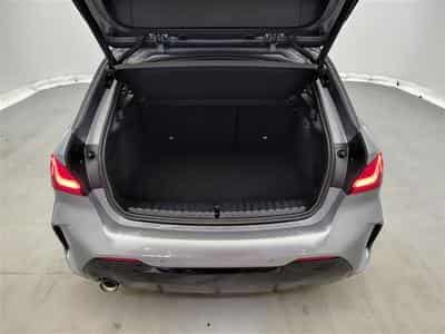 BMW 116 116iA Pack M NAVI / FULL LED / CUIR PARTIEL / CAMERA / JA 17 (2024) - Foto 14