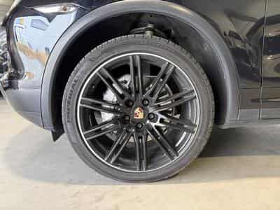 Porsche Cayenne Cayenne S Diesel/Luftfederung/21/CUIR/AHK/VOLL (2014) - Photo 4