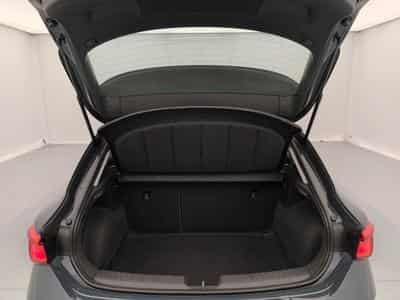 Seat Leon 1.5 eTSI Hybrid 115 DSG7 Business (2025) - Photo 11