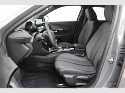 Peugeot 2008 Turbo 100 ch BVM6 Allure (2026) - Photo 13