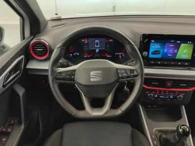 Seat Arona 1.0 TSI 95 CH START/STOP BVM5 FR (2025) - Foto 14