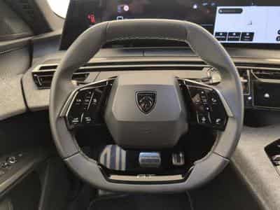 Peugeot 5008 HYBRID 145CH E-DCS6 GT (2025) - Photo 13