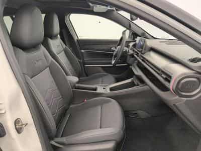 Jeep Avenger 1.2 Turbo T3 110 ch e-Hybrid BVR6 Summit (2026) - Foto 9