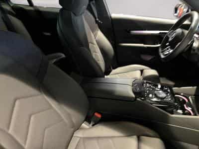 BMW 530 530e xDrive Touring M Sport (2025) - Photo 12
