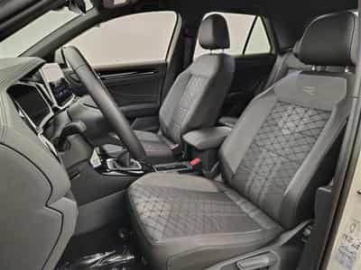 VW T-Roc 1.0 TSI 110cv R-Line CARPLAY / FULL LED / PDC AV+AR / JA 17" (2024) - Photo 7