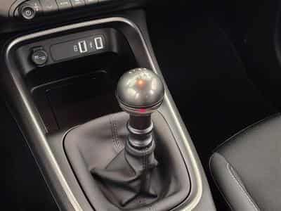 Jeep Avenger 1.2 Turbo 100cv Altitude NAVI / FULL LED / CUIR PARTIEL /CAM (2025) - Foto 12