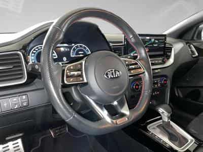 Kia ProCeed GT 1.6 T-GDI 204 DCT ISG (2021) - Photo 6