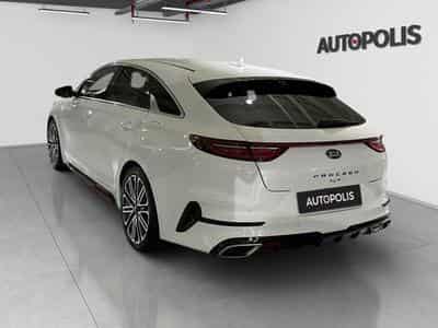 Kia ProCeed GT 1.6 T-GDI 204 DCT ISG (2021) - Photo 13
