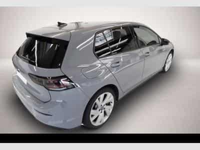 VW Golf (2025) - Photo 2