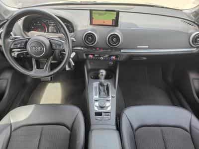 Audi A3 30 TDI AMBITION GPS CARPLAY CLIM AUTO APS AV/AR (2019) - Foto 11