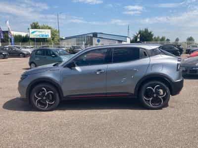 Alfa-Romeo JUNIOR 1.2 IBRIDA 145 SPECIALE E-DCT6 (2026) - Foto 8