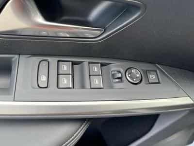 Peugeot 3008 1.2 HYBRID 136 GT E-DCS6 (2025) - Foto 15