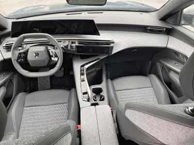 Peugeot 3008 1.2 HYBRID 145 ALLURE E-DCS6 (2025) - Foto 9