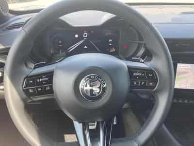 Alfa-Romeo JUNIOR 1.2 IBRIDA 145 SPECIALE E-DCT6 (2026) - Foto 15