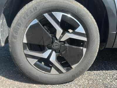 Peugeot 2008 1.2 100 ALLURE (2025) - Foto 11